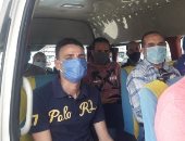 رئيس جهاز العاشر من رمضان يتفقد مواقف سيارات الأجرة للتأكد من ارتداء الكمامة