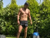 الوحش يستعد لغزو الملاعب.. تدريبات من نار لشريف إكرامى استعدادًا للعودة.. صور