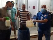 شباب شارع السيدة عائشة بالشرابية يقومون بحملة تطهير بالجهود الذاتية