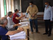 وكيل تعليم الغربية يتفقد لجنة تقدير المشروعات البحثية للشهادة الإعدادية 