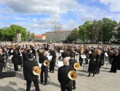 الموسيقي دواء للروح..400 فرقة في ليتوانيا تعزف بالشوارع بعد رفع الحظر