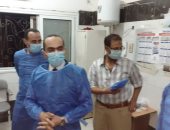 نائب محافظ سوهاج يتفقد المستشفى العام بعد ادراجها ضمن مستشفيات العزل 