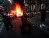 شرطة مكافحة الشغب تطلق قنابل غاز فى باريس لتفريق احتجاجات "فلويد" بعد الحظر