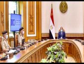 السيسي يستعرض الموقف الإنشائى والهندسى لمشروعات الهيئة الهندسية فى العاصمة الإدارية الجديدة.. الرئيس يوجه بالالتزام التام بكافة التدابير الاحترازية للوقاية الصحية والحفاظ على سلامة العاملين بالمواقع