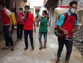 شباب قرية الرملية بالغربية يعقمون ويطهرون الشوارع للوقاية من كورونا
