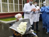 معمرة روسية عمرها 101 عام تشفى من كورونا.. صور