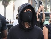 تايجا ينضم للمسيرات الإحتجاجية في هوليوود بعد مقتل جورج فلويد..صور