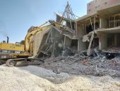 محافظ الجيزة: إزالة فيلا وقصر بالمنصورية بكرداسة و15 عقارا مخالفا بـ6 مناطق.. فيديو