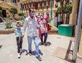 التزام موظفي ديوان محافظة القاهرة بارتداء الكمامات والتعقيم