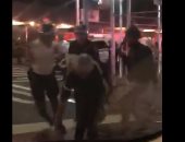العنف لا يتوقف.. شرطة نيويورك تضرب المشاة والمتظاهرين بعشوائية.. فيديو وصور
