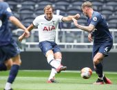 توتنهام يستعد لعودة الدوري الإنجليزي بمباراة ودية منه فيه.. صور