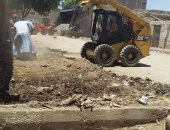 رئيس مدينة الزينية: رفع 18 طن مخلفات صلبة وقمامة بالقرى فى حملات نظافة