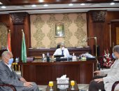 محافظ المنيا يستقبل السكرتير العام الجديد لمباشرة مهام عمله