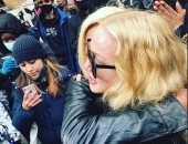 مادونا بدون كمامة أثناء مشاركتها بمسيرة احتجاجية بلندن.. فيديو وصور