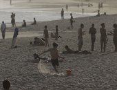  زحام على شواطئ البرازيل رغم استمرار انتشار كورونا‎