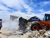 صور.. إزالة حالتى تعد على الأراضى الزراعية واسترداد 90 فدانا بمطروح