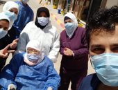 خروج أول 7 متعافين من كورونا بمستشفى الصدر فى الإسماعيلية.. صور