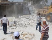 إزالة تعديات على أراضى زراعية وأملاك دولة بالبحيرة.. صور   