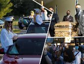 صور.. العالم هذا المساء.. الآلاف يلقون نظرة الوداع على جورج فلويد قبل تشييع جثمانه فى هيوستن.. ومظاهرة بالهواتف المحمولة فى هونج كونج لرفض "تسليم المجرمين" إلى بكين.. مدرسة أمريكية تحتفل بتخرج طلابها رغم كورونا