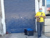 صور.. ضبط مخزن بدون ترخيص يبيع مستلزمات طبية على"فيس بوك" بالإسكندرية   