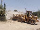 تنفيذ 6 قرارات إزالة لمبانى غرب الأقصر فى حملة لحماية نهر النيل.. صور