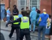 الشرطة الإنجليزية تعتدى على متظاهرى نبذ العنصرية فى كوفنترى.. فيديو وصور