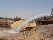 حفر بئر مياه شرب بقرية بغداد فى الوادى الجديد بتكلفة 2 مليون جنيه