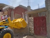 صور.. إزالة التعديات على أراضى الدولة وإيقاف البناء المخالف بالإسكندرية