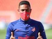 أتلتيكو مدريد يطرح أقنعة بـ 12 يورو للوقاية من كورونا 