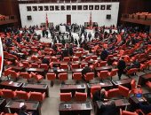فيديو.. مشاجرة فى البرلمان التركى بسبب قانون وسائل التواصل الاجتماعى