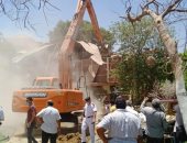 الداخلية تزيل تعديات أملاك الدولة والزراعات بالقاهرة والمحافظات