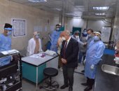 رئيس جامعة أسيوط يتابع إقبال المتطوعين للتبرع بالبلازما لعلاج مصابى كورونا