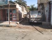 مجلس مدينة القصير: حملات نظافة لإزالة المخلفات بمنطقة سوق الخضار.. صور