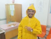 الجيش الأبيض.. "محمد" مراقب صحى بالإدارة الصحية بشربين في مواجهة كورونا