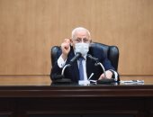 محافظ بورسعيد: 14 طالبا حد أقصي داخل اللجنة فى امتحانات الثانوية العامة