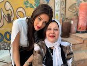 رضوي الشربيني لوالدتها فى عيد ميلادها: فخورة أنك أمي ربنا يطول فى عمرك 