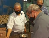 رئيس مدينة كوم أمبو يتفقد المخابز البلدية ويحرر 12 محضرا مخالفات تموينية