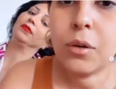 وفاء عامر لشقيقتها أيتن: "لازم تاخدي اسبرين دمك لزج "..والأخيرة ترد:أنا سكر