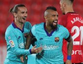 ارتورو فيدال يتفوق على نجوم الدوري الإسباني برقم مميز