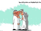 كاريكاتير صحيفة سعودية.. الشائعات أخطر من كورونا على المجتمع
