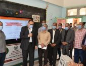 صور.. محافظ الشرقية يتفقد لجان الثانوية العامة بالعاشر من رمضان