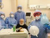 صور.. بلازما الدم تنقذ حياة قمص قبطى على يد مسلم بعد إصابته بكورونا