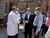 محافظ القليوبية يطالب المستشفيات الإبلاغ عن الحالات الحرجة لتوفير العلاج (صور)