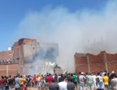 السيطرة على حريق هائل بمصنع وعدة ورش بدمياط وإصابة 14 شخصا.. صور