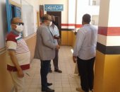 رئيس مدينة أرمنت يتفقد لجان امتحانات الثانوية العامة ويحيل مدير مدرسة للتحقيق