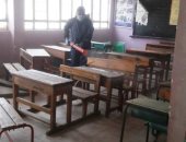 صحة أسوان تطهر وتعقم لجان الثانوية العامة والأزهرية.. صور