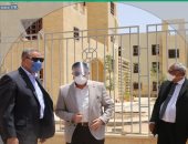 محافظ جنوب سيناء يتفقد أعمال إنشاء المشايات بمحيط جامعة الملك سلمان 