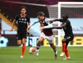 استون فيلا يسقط أمام تشيلسي بمشاركة تريزيجيه فى الدوري الإنجليزي.. فيديو