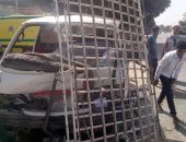 إحالة 10 مراقبين مصابين لمستشفيات سوهاج وأسيوط للعلاج بعد حادث تصادم الطريق الزراعى