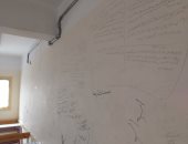 محافظ قنا يطالب بمسح إجابات أسئلة لغة عربية على حوائط إحدى لجان الثانوية